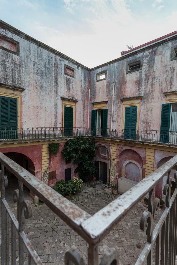 Palazzo Leuzzi B&B ガラトーネ エクステリア 写真