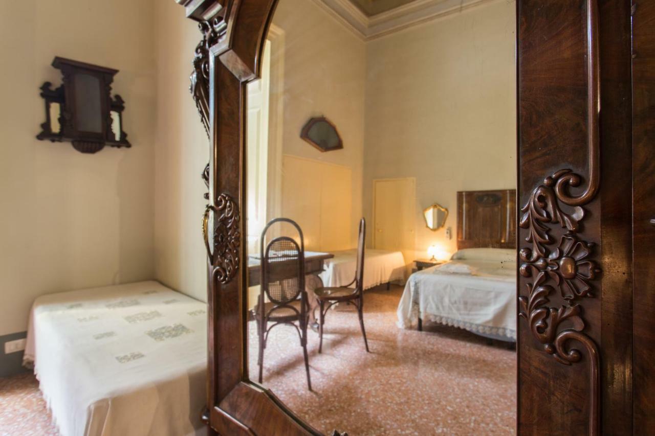 Palazzo Leuzzi B&B ガラトーネ エクステリア 写真