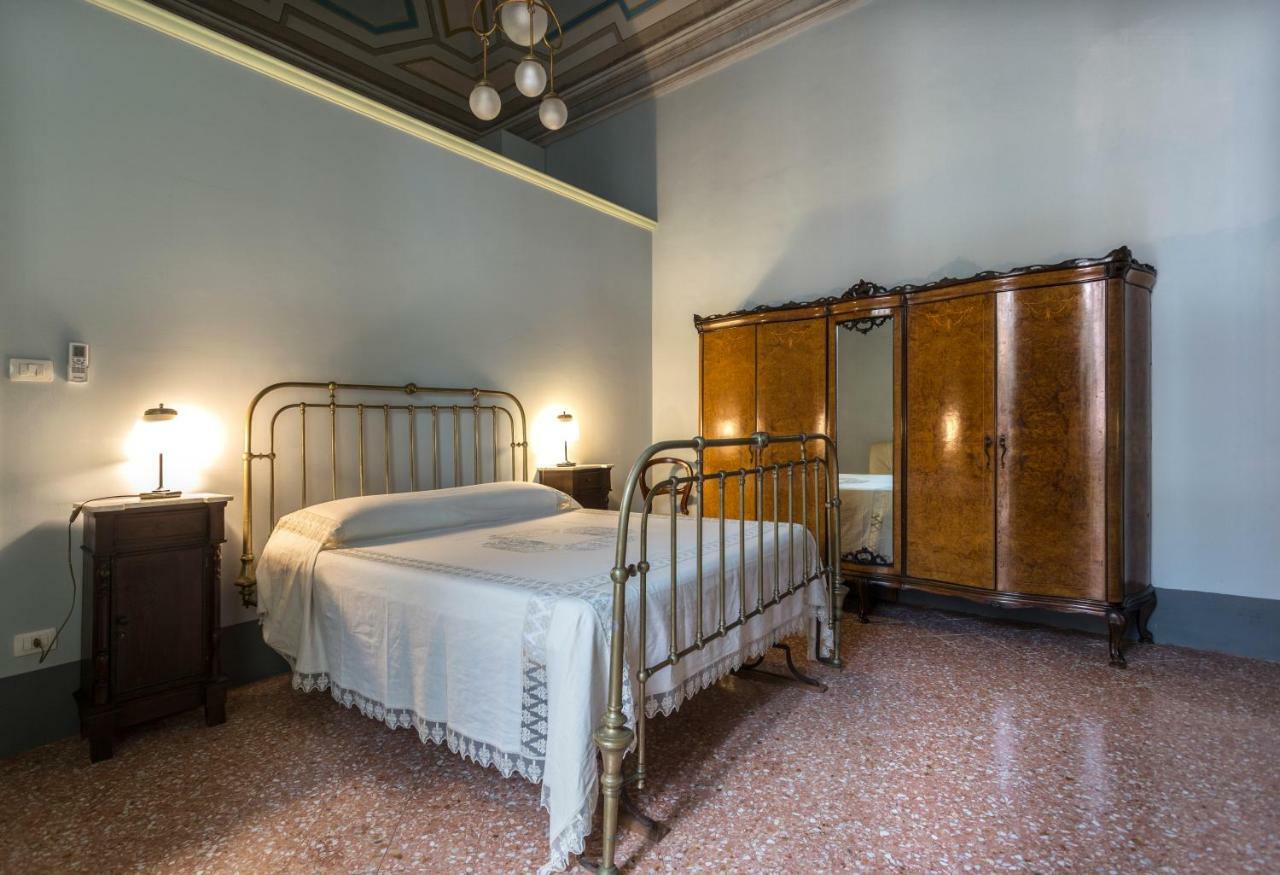 Palazzo Leuzzi B&B ガラトーネ エクステリア 写真